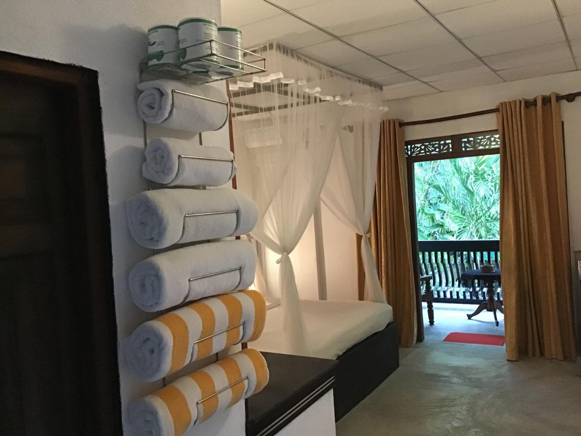 Sanjeehome & Lanka Ayurveda, Bentota Exteriör bild